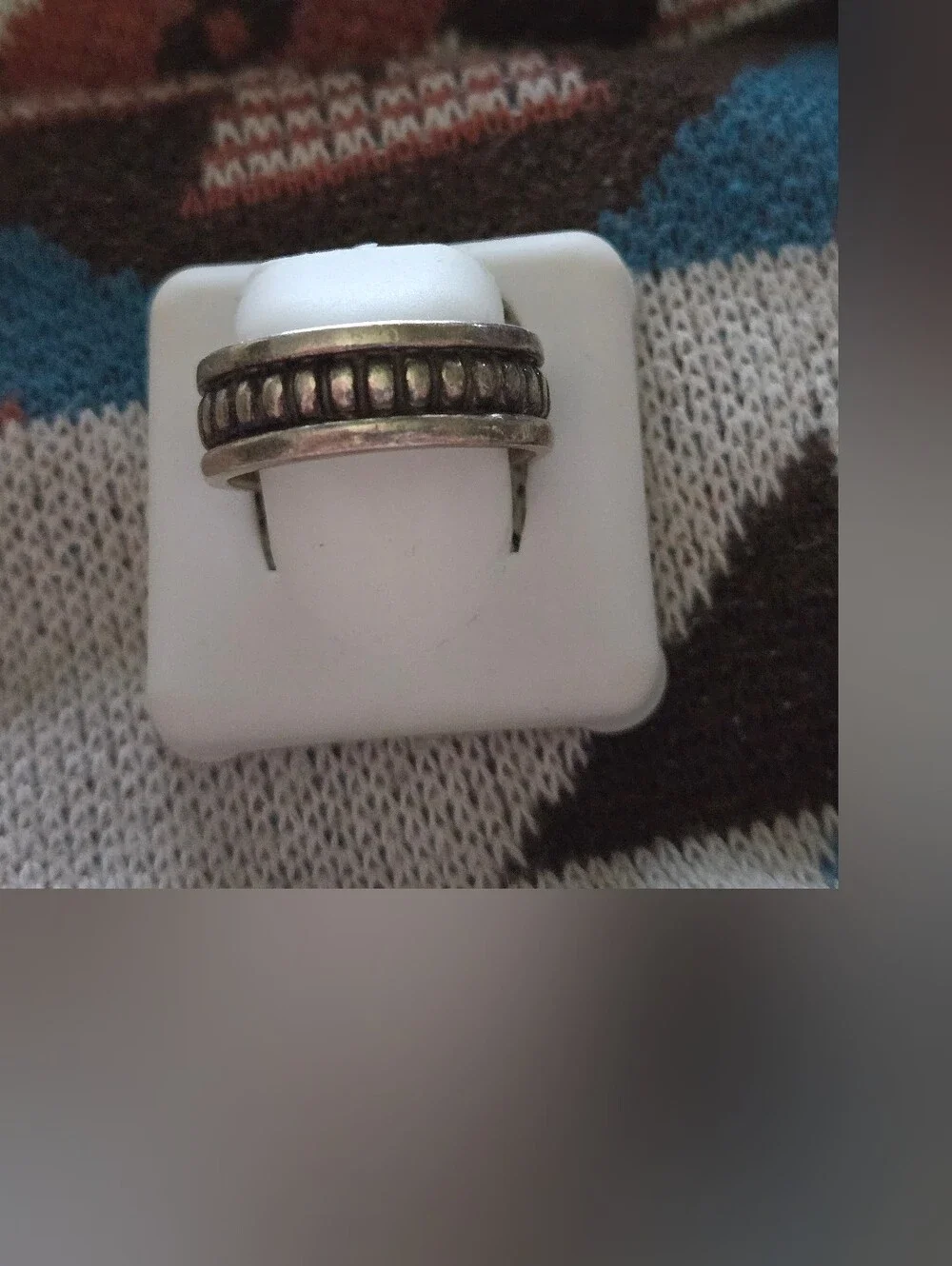 Antique-Style Silver Tone Ribbed Band Ring With Black Accent